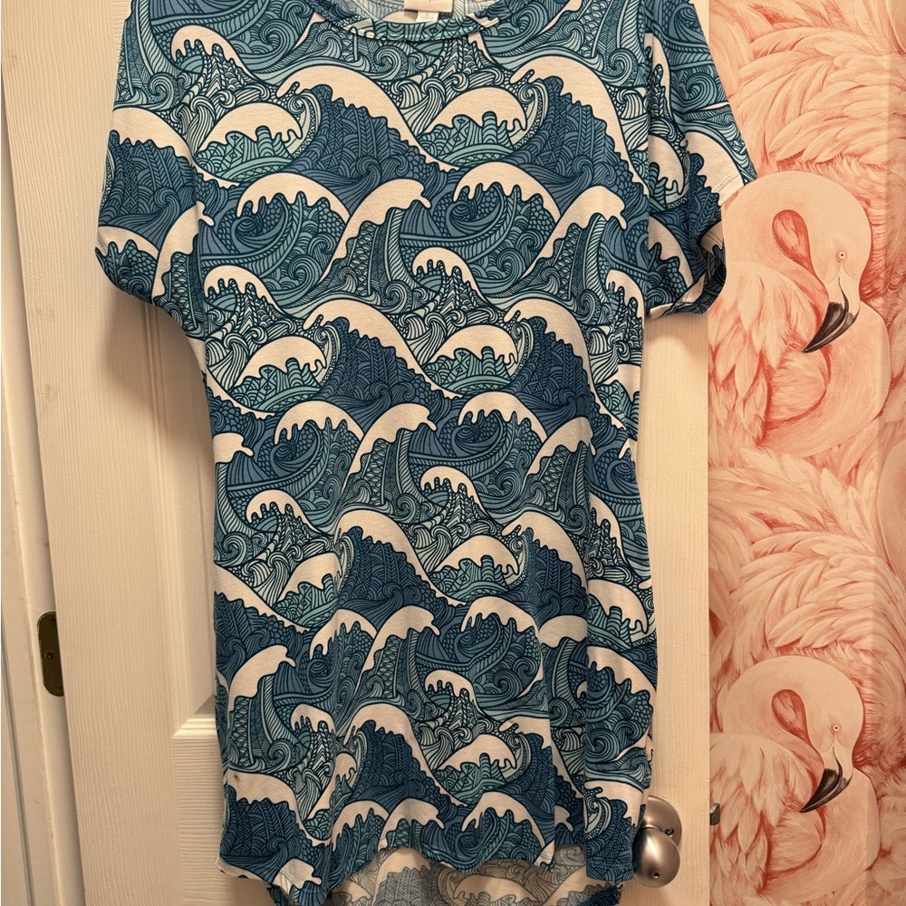 LuLaRoe Blue and White Wave Pattern Tunic with Belt